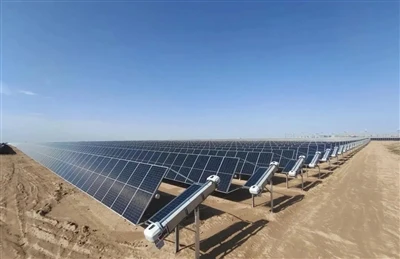 Trung Quốc-Hợp tác xanh Trung Á: Trung Quốc-Xây dựng các dự án năng lượng sạc...